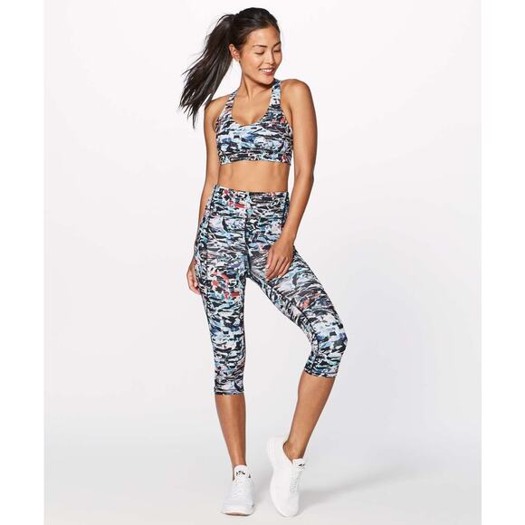 Lululemon Break Free Bra Size 2 EUC - Picture 4 of 5